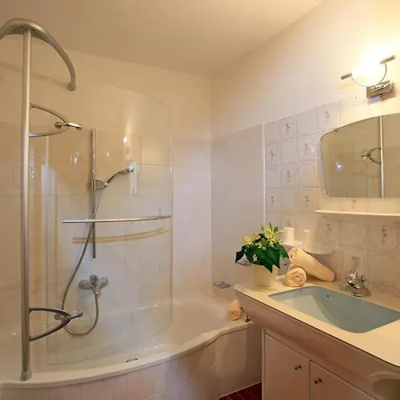 Sonnblick Guest house 3*